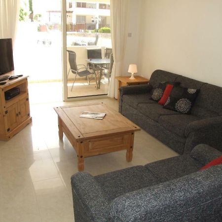 2 Bedroom Poolside Apartment E9 Peyia Buitenkant foto