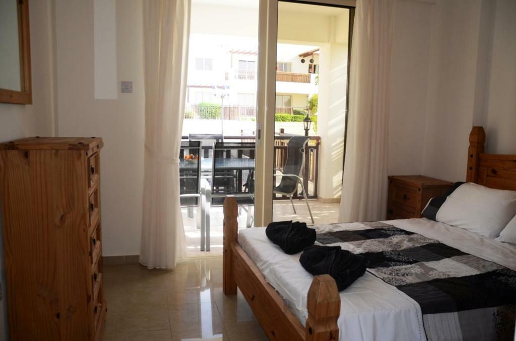 2 Bedroom Poolside Apartment E9 Peyia Buitenkant foto