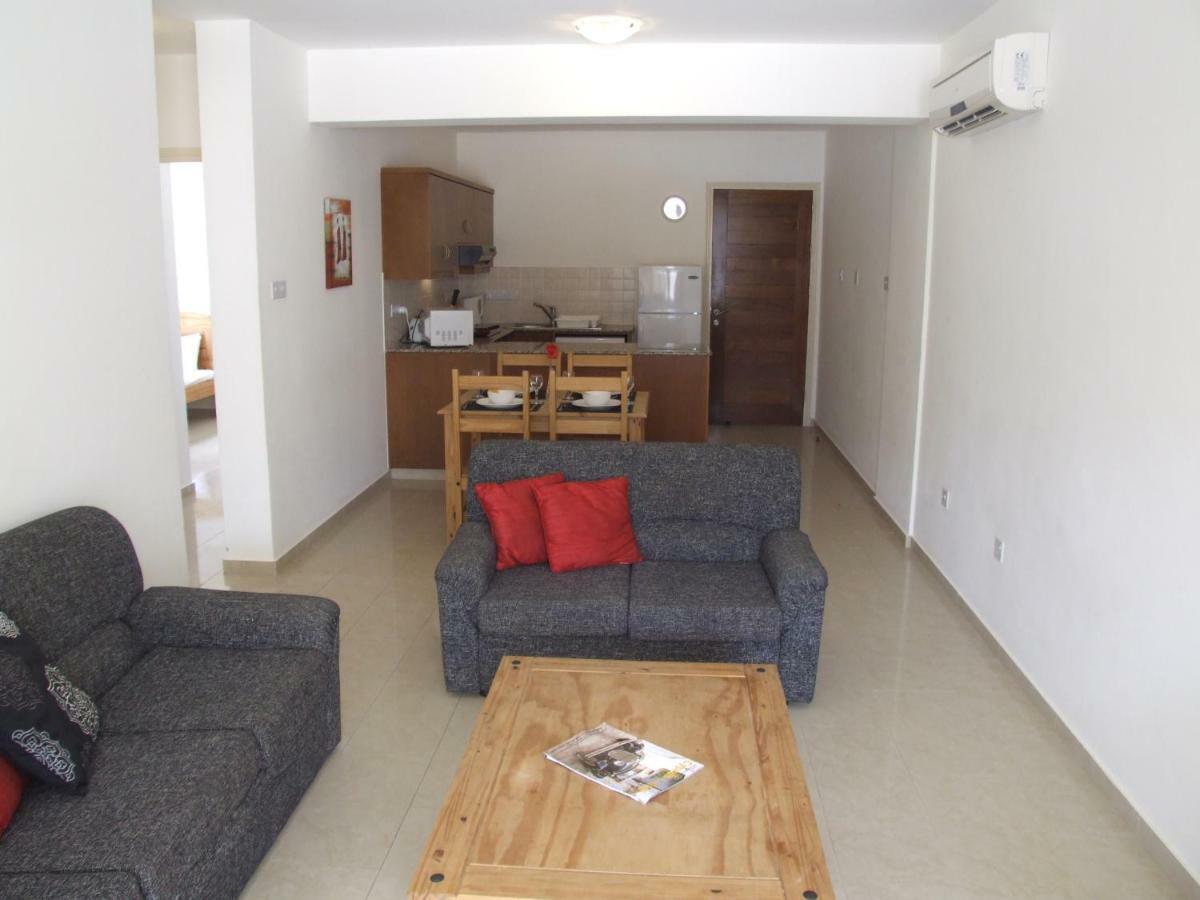 2 Bedroom Poolside Apartment E9 Peyia Buitenkant foto