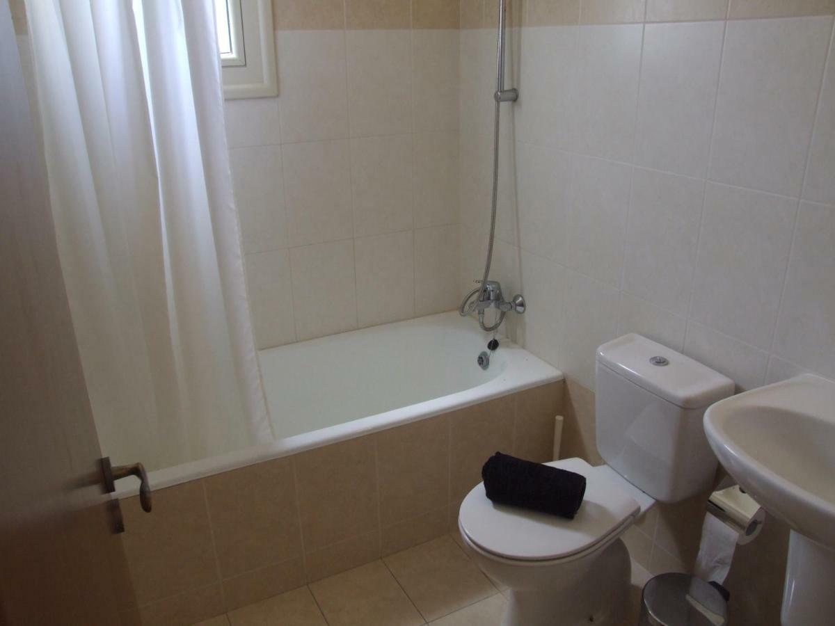 2 Bedroom Poolside Apartment E9 Peyia Buitenkant foto