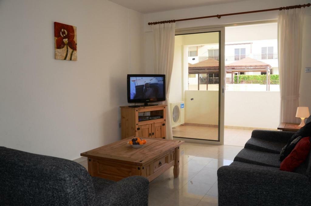 2 Bedroom Poolside Apartment E9 Peyia Buitenkant foto