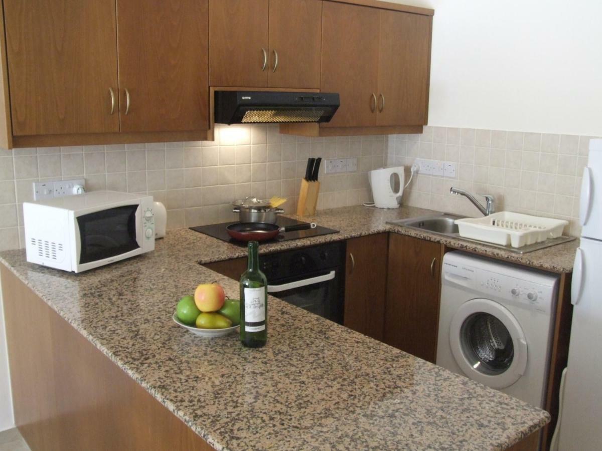 2 Bedroom Poolside Apartment E9 Peyia Buitenkant foto