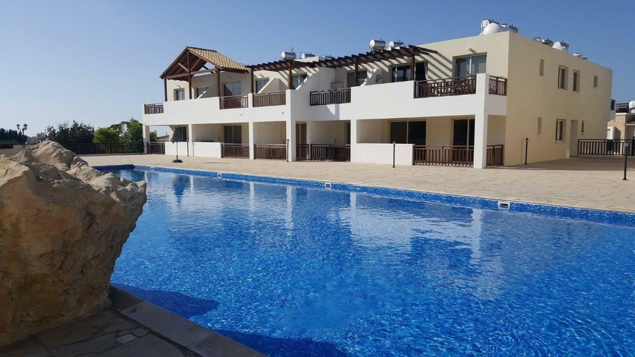 2 Bedroom Poolside Apartment E9 Peyia Buitenkant foto