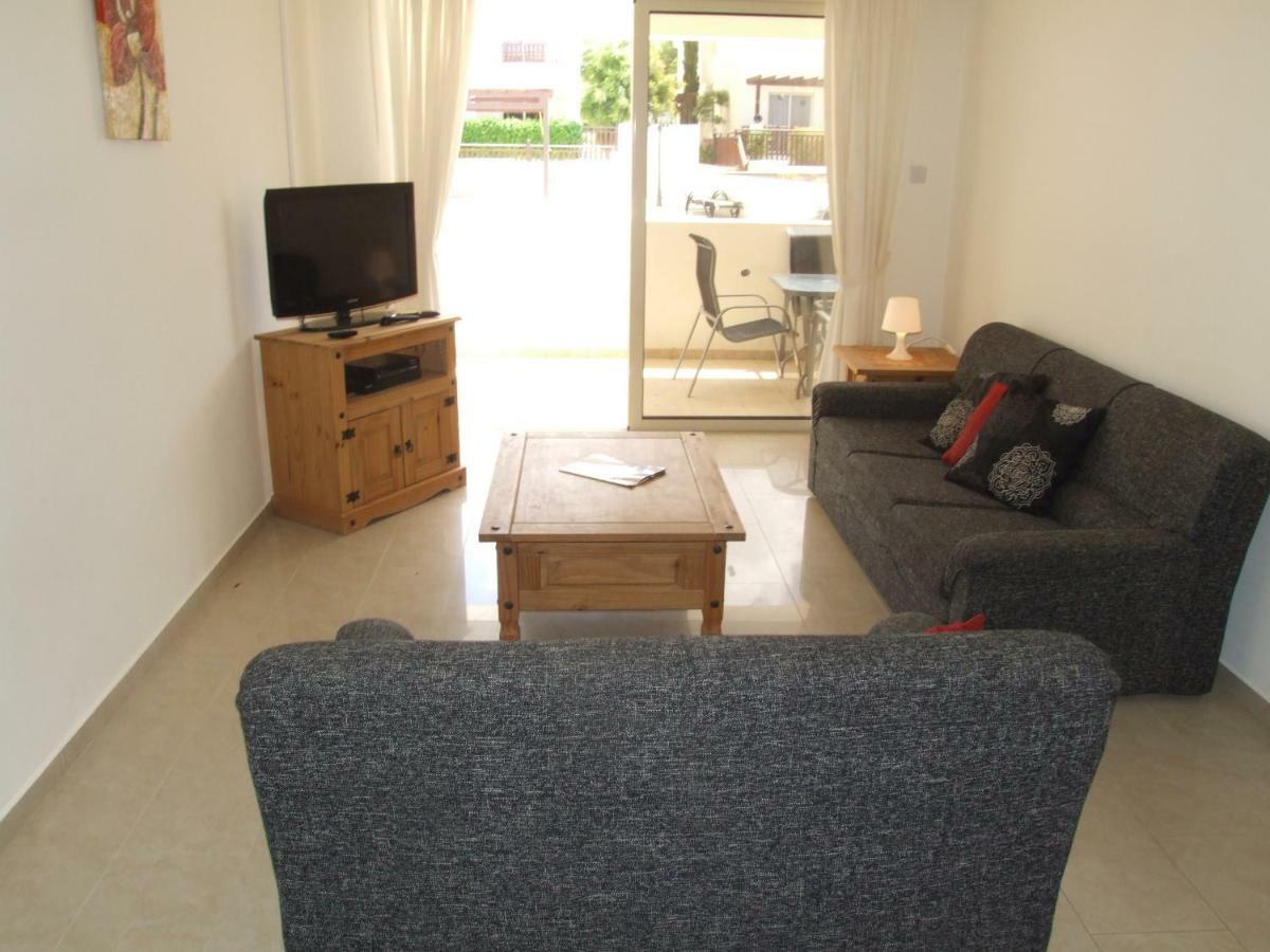 2 Bedroom Poolside Apartment E9 Peyia Buitenkant foto